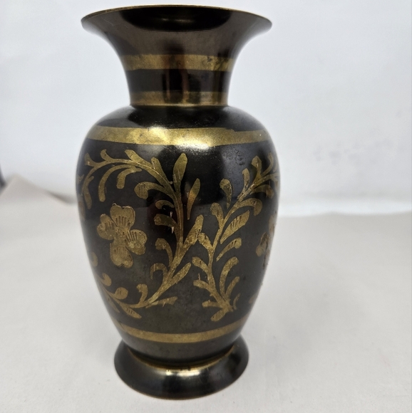 Remco Brass Black & Gold Decorative Vase Etched Gift Ware Trumpet Opening Decor - Picture 3 of 9